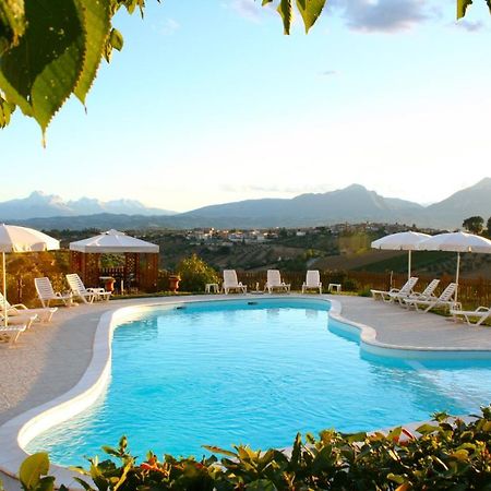 Agriturismo Villa Fiore Torano Nuovo Экстерьер фото