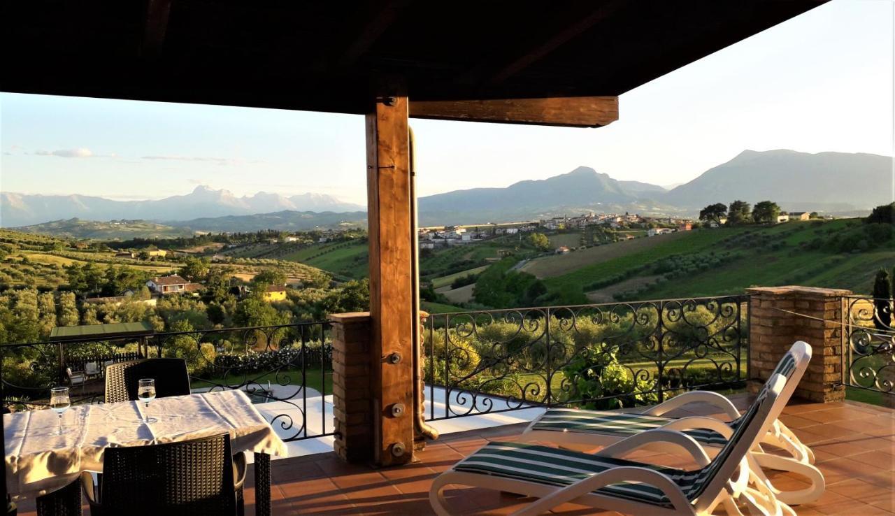 Agriturismo Villa Fiore Torano Nuovo Экстерьер фото