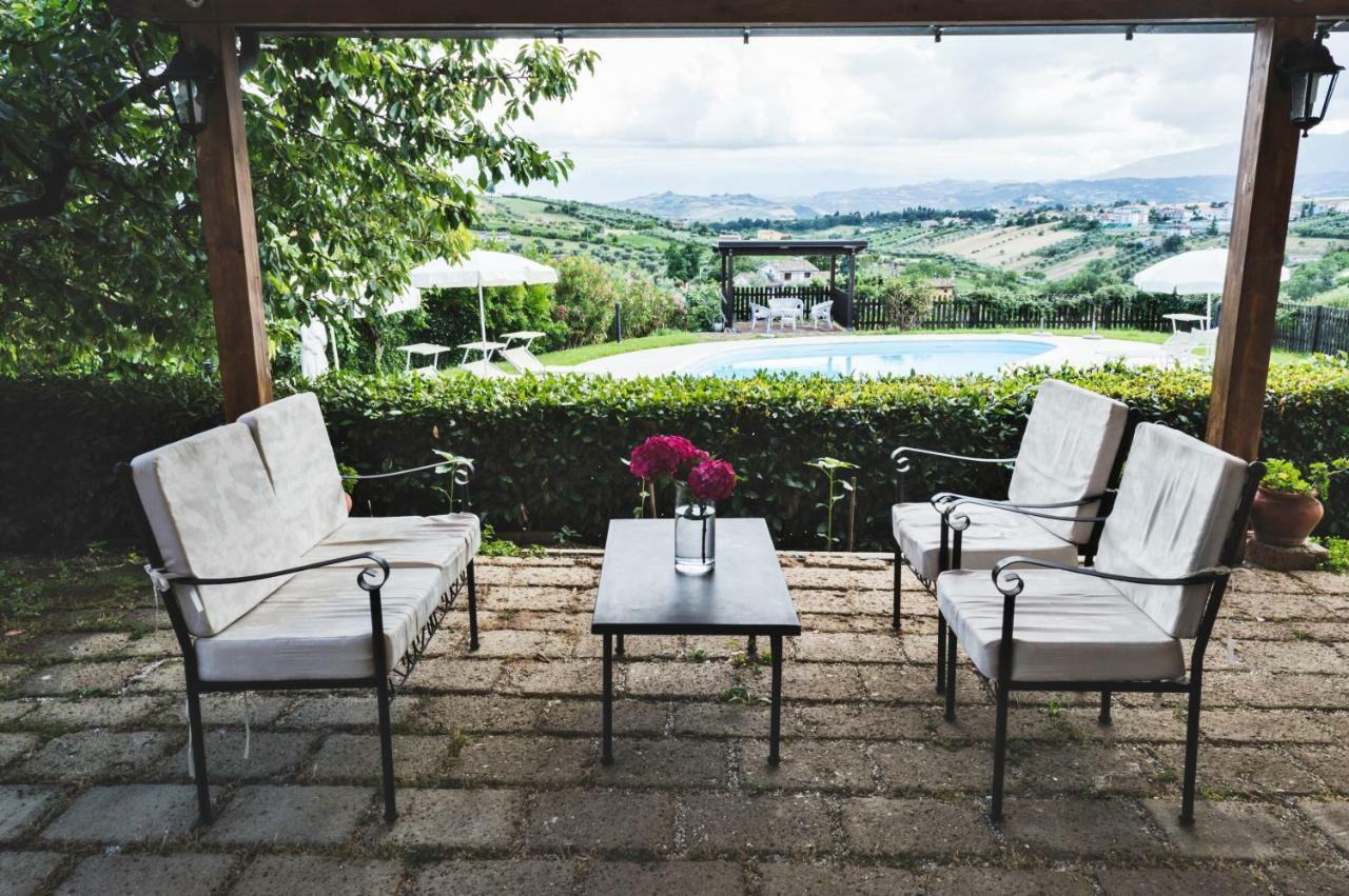 Agriturismo Villa Fiore Torano Nuovo Экстерьер фото